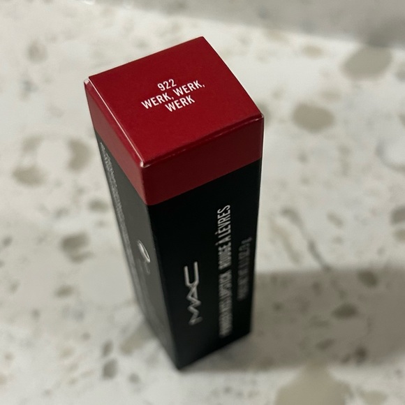 🎉SALE🎉NWB💄MAC Powder Kiss 💋 Lipstick COLOR: Werk, Werk, Werk (cool red) - Picture 11 of 11